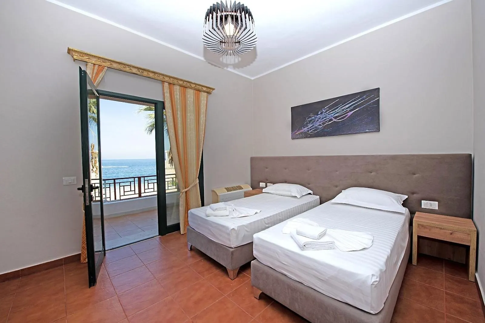 Palmanova Beach Mardok Vlorë Kanine